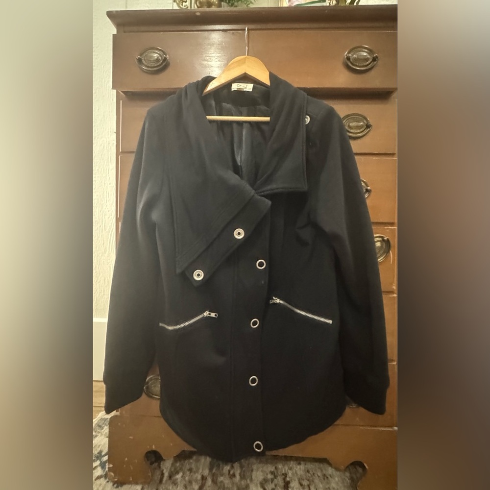 XLg woman’s dress coat - gently used smoke free pet free